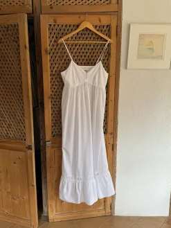 Dresses & Skirts><noscript><img width=