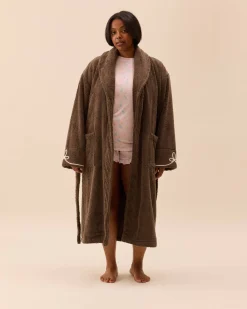 Robes><noscript><img width=