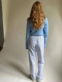 Pants><noscript><img width=