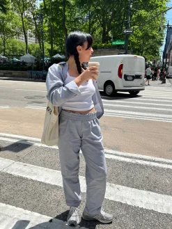 Pants><noscript><img width=
