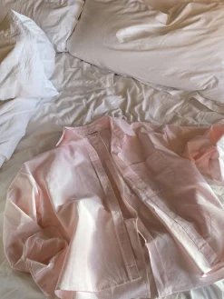 Shirts & Blouses><noscript><img width=