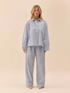 Pants><noscript><img width=