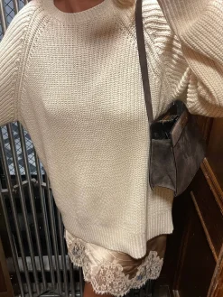 Knitwear>Djerf Avenue Chunky Raglan Roundneck Off White