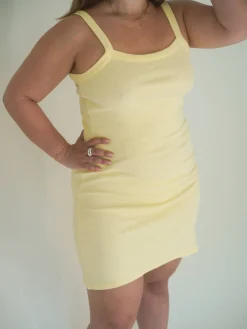 Dresses & Skirts><noscript><img width=