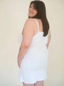 Dresses & Skirts><noscript><img width=