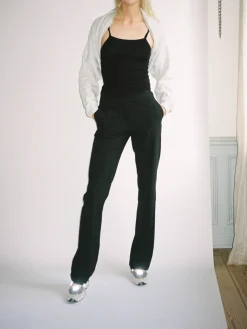 Pants><noscript><img width=