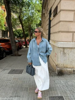 Shirts & Blouses><noscript><img width=