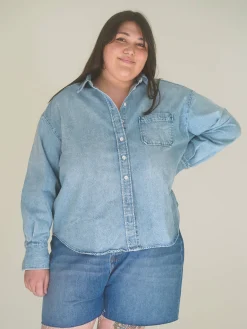 Shirts & Blouses><noscript><img width=