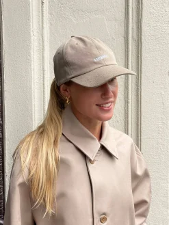 Hats & Caps|Headbands & Hair Accessories>Djerf Avenue Cap Oat