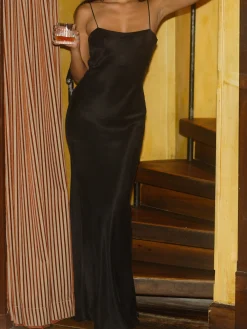 Dresses & Skirts><noscript><img width=