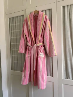 Robes><noscript><img width=