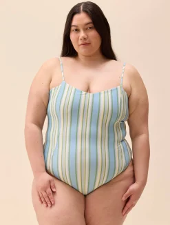 Swimwear><noscript><img width=