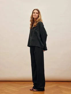 Pants><noscript><img width=