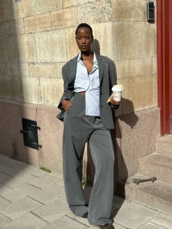 Pants><noscript><img width=