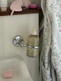 Body Care>Djerf Avenue Go Close Hand Wash