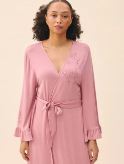 Robes><noscript><img width=