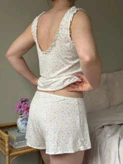 Pjs><noscript><img width=