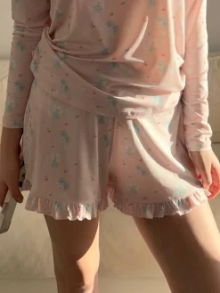 Pjs>Djerf Avenue Go Slow Ruffle Shorts Summer Island