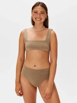 Swimwear><noscript><img width=