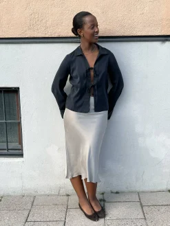 Shirts & Blouses>Djerf Avenue Occasion Top Ash