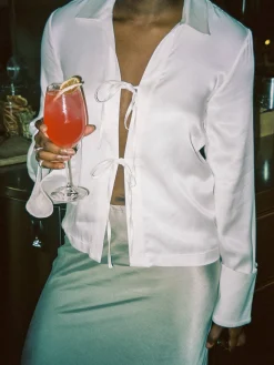Shirts & Blouses><noscript><img width=