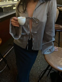 Shirts & Blouses><noscript><img width=