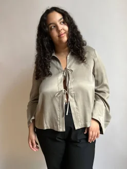 Shirts & Blouses><noscript><img width=