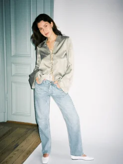 Shirts & Blouses><noscript><img width=