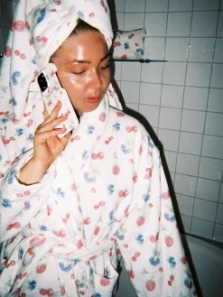 Other Accessories>Djerf Avenue Phone Case Summer Berries