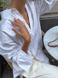 Shirts & Blouses><noscript><img width=