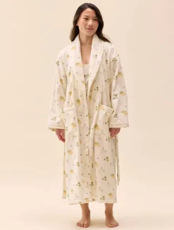 Robes><noscript><img width=
