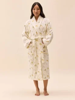 Robes><noscript><img width=