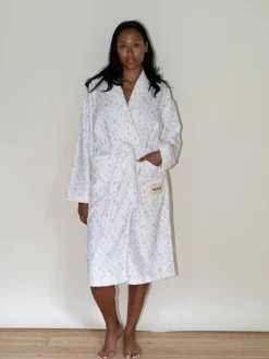 Robes><noscript><img width=