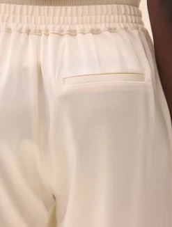 Pants><noscript><img width=