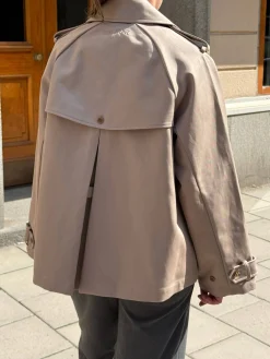 Blazers & Jackets><noscript><img width=