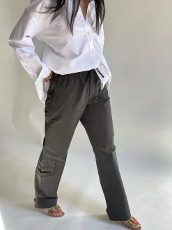 Pants><noscript><img width=