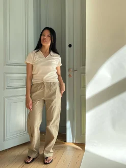 Pants><noscript><img width=