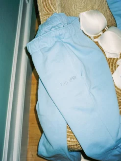 Sets|Sweats><noscript><img width=