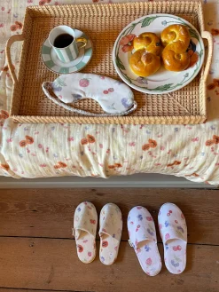 Lounge Accessories><noscript><img width=