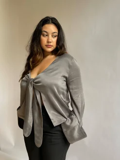 Shirts & Blouses><noscript><img width=