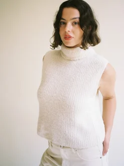 Knitwear><noscript><img width=