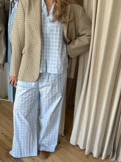 Pants|Sets><noscript><img width=