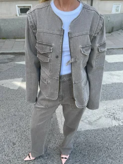 Blazers & Jackets><noscript><img width=