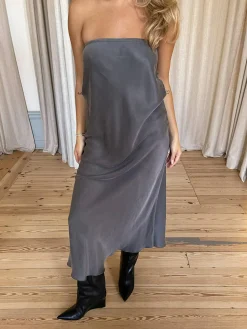 Dresses & Skirts><noscript><img width=